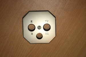 Merten OctoColor SAT / TV / Radio Antennen Abdeckung Blende in bronze - Bild 1 von 1