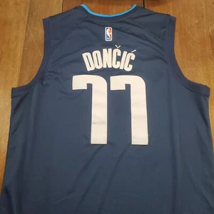 21 Camiseta deportiva Jordan Swingman de Nike Luka Doncic de los Dallas Mavericks 54 azul hogar XL de la NBA - Imagen 1 de 11