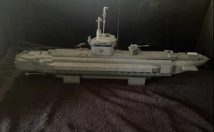 Custom WWII Type 7 German U-Boat - Picture 1 of 11