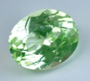 5,30 ct natürlicher grüner Peridot ovale Form VVS Pak loser Edelstein AGL-zertifiziert - Bild 1 von 7