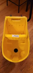 Rubbermaid WaveBrake Mop Bucket & Wringer Combo w/Down Press, 35 Qt - Picture 1 of 7