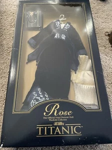 FRANKLIN BAMBOLA RITRATTO VINILE ROSA TITANICA COME NUOVA ENSEMBLE VOLANTE - Foto 1 di 9