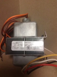 JOHNSON Y66T13-0 WEIL MCLAIN LGB TRANSFORMER 120/208-240VPRIMARY 24V-75VA SECOND - Picture 1 of 3