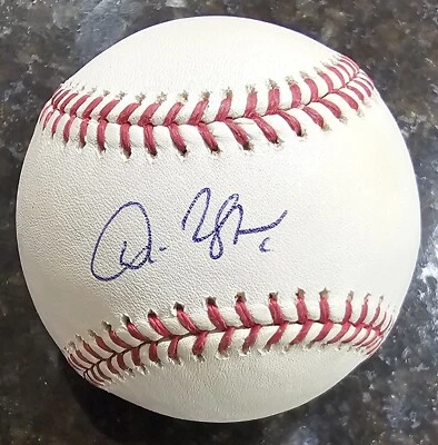 Holograma de autenticación MLB de béisbol MLB firmado por Dan Uggla 2010 Marlins OMLB Foto 1 de 4