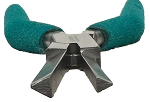 Wubbers Triangle Mandrel Pliers - Small - Picture 1 of 4