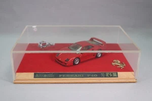 BA044 HECO MODELES 1/43 1:43 Ferrari F40 EdL socle bois, moteur, cheval cabré - Picture 1 of 9