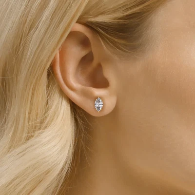 18k Yellow Gold Earring Lab Grown Marquise 2.00 Carat IGI Certified Diamond - Image 1 of 4