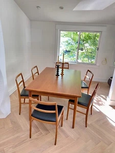 Arne Vodder Teak Dining Set: Model D281 Table with six Model 430 Chairs - Picture 1 of 14