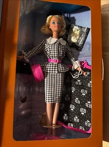 International Travel Barbie 2nd in Series Special Edition Doll 1995 Mattel 15184 - Picture 1 of 7