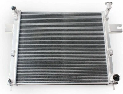 Radiador 2839 para Jeep Grand Cherokee Commander 2006 2007-2010 3,7 L 4,7 L 6,1 L Foto 1 de 4