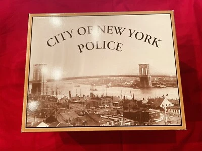 Brand New 1:16 1912 Ford Model T Delivery Truck NYPD. Gearbox. #3375 of 5000. - Image 1 of 4