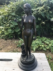 Statua in bronzo Auguste Clesinger artista francese del XIX secolo vigilia in giardino - Foto 1 di 12
