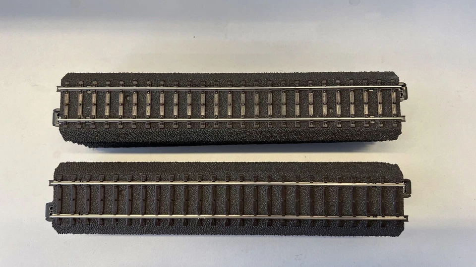 MARKLIN HO 24188 10 BINARI DRITTI LUNGHI 18,8 CM. (188 MM) PER BINARIO C OTTIMI - Immagine 1 di 1