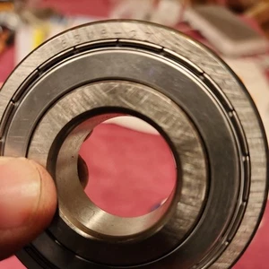 SKF 6305-2Z Deep Groove Roller Bearing Steel 25 x 62 x 17mm - Picture 1 of 2