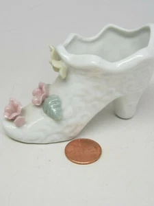 Sammlerstücke Vintage kleine elegante Porzellan Stiefel Schuh Blumen GELB&ROSA - Bild 1 von 3