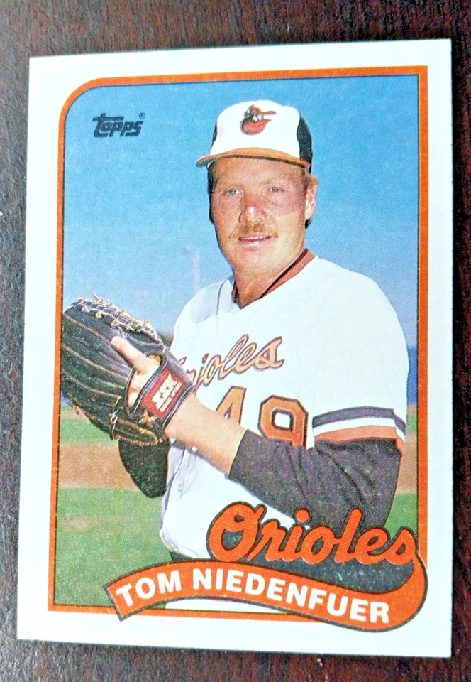 1989 Topps  #651   Tom Niedenfuer    Pitcher     Baltimore Orioles FREE shipping - Image 1 of 1