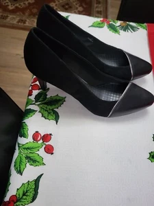 Foxglove Ladies Shoes. By Marks and Spencer - Black. UK:7 - Picture 1 of 7