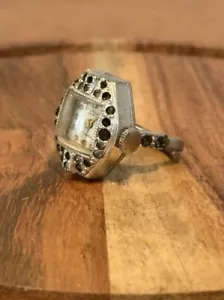 Anello Orologio Vintage Edna Watch Company Geneva 17 Jewels Regolabile *Non Funzionante - Foto 1 di 7