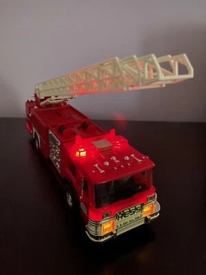 Camión de bomberos Hess 1986 - con 3 insertos, estado de coleccionista - rejilla dorada - raro Foto 1 de 4