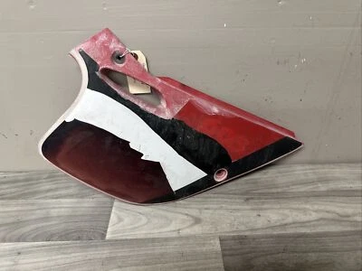 ATK 605 DSES 1995 panel lateral derecho parte # 060014 Foto 1 de 3