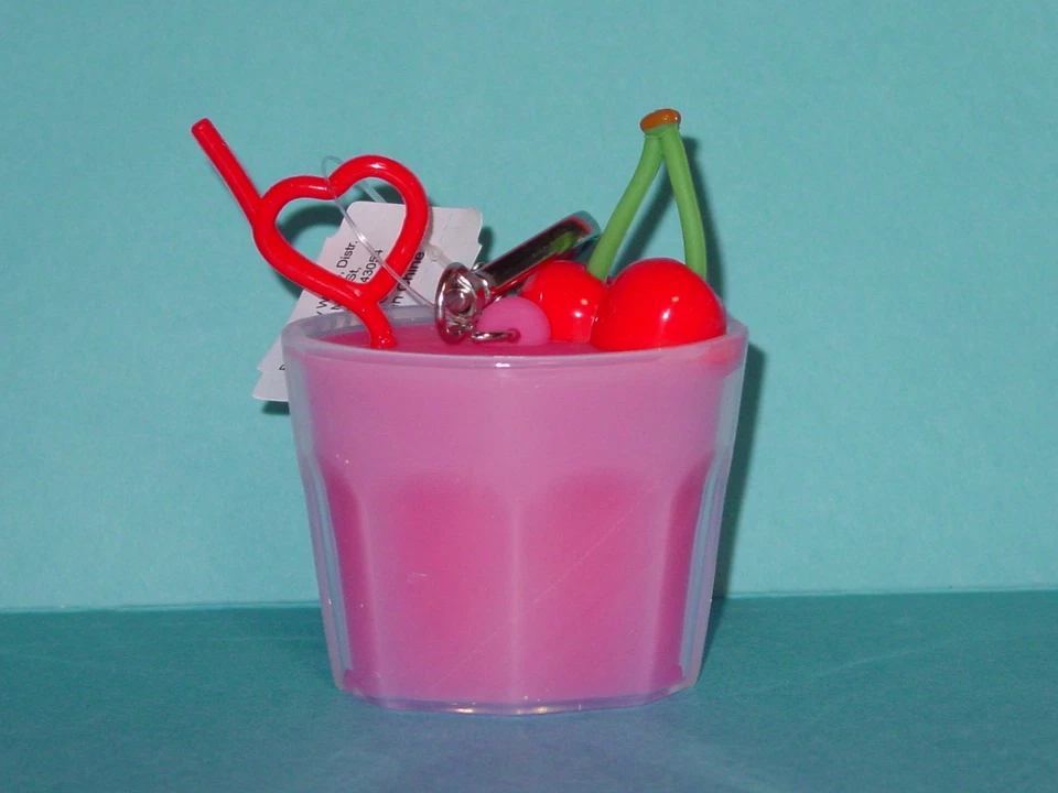 BATH AND BODY WORKS POCKET *BAC HOLDER BRAND NEW CHERRY DRINK *LIMITED EDITION* - Image 1 of 1