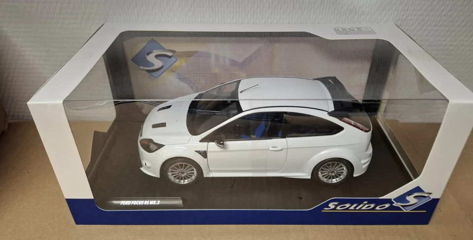 1/18 SOLIDO - FORD ENGLAND - FOCUS MKII PACK RS 2009 1813102