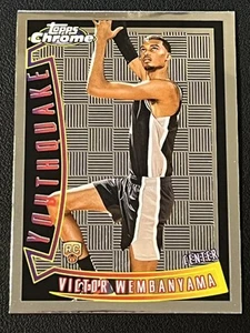 2023-24 Topps Chrome #YQ-1 Victor Wembanyama RC Youthquake San Antonio Spurs - Foto 1 di 2