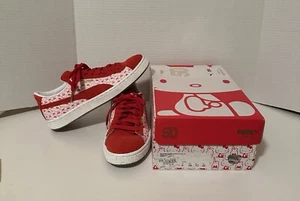 Zapatillas PUMA Gamuza Hello Kitty 50 Aniversario Rojo y Blanco Talla 7C/8W - Imagen 1 de 13