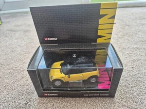 1/36 CORGI CLASSICS THE NEW MINI COOPER DAKAR YELLOW DIECAST CAR CC86504 - Picture 1 of 4