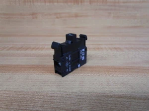 Eaton Moeller M22-LED-G Contact Block M22LEDG - Picture 1 of 5