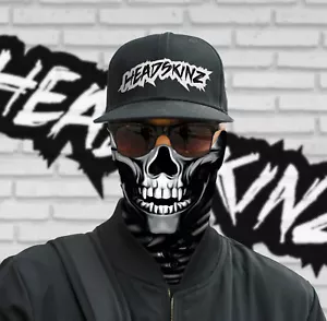 Neck Gaiter / Head Tube - SKULL ARMED & DANGEROUS (Motorbike, Fishing, Hunting) - Picture 1 of 5