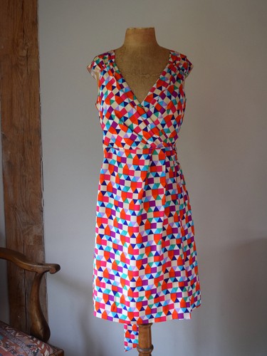 Abito avvolgente in seta Kate Spade. Taglia 4. Luminoso Midi Geometrico