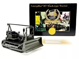 1/25 Caterpillar D7 cingolato trattore binario seconda guerra mondiale con lama - Foto 1 di 3