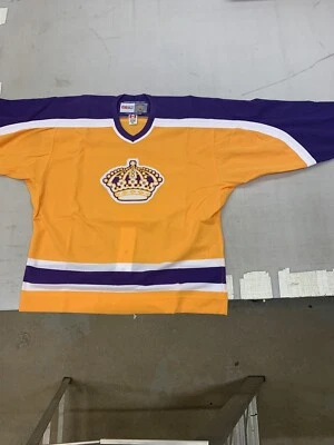 LA KINGS AUTHENTIC YELLOW JERSEY REEBOK SIZE 52 ON ICE LEGENDS NIGHT free ship Foto 1 de 4