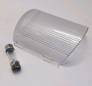 Norcold 1210IM Kühlschrank Licht Abdeckung und Glühbirne - gebrauchtes Ersatzteil  - Bild 1 von 8