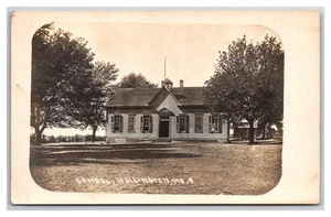 WELLINGTON Missouri RPPC ~ Escuela local ~ Condado de Lafayette - Imagen 1 de 2