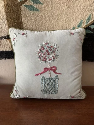Cojín decorativo bordado cinta topiaria floral acento 12x12  Foto 1 de 4