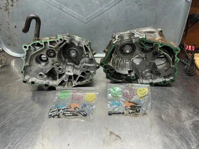 Honda CMX250 1999 cárter rebelde 11100-KBG-670 + 11200-KBG-670 Foto 1 de 4