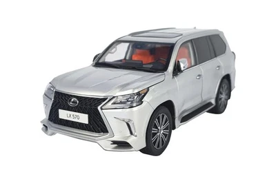 1:18 LCD MODELS Lexus Lx570 Silver LCD18010-SI - Immagine 1 di 2