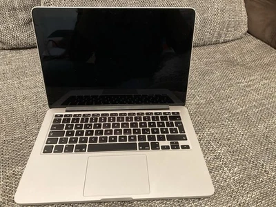 Apple MacBook Pro Retina 13,3“ i5 2,7 Ghz 8 GB Ram SILBER 2015 -  DEFEKT - Bild 1 von 4