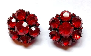Vintage Signed Warner Red Rhinestone Clip on Earrings - Picture 1 of 5