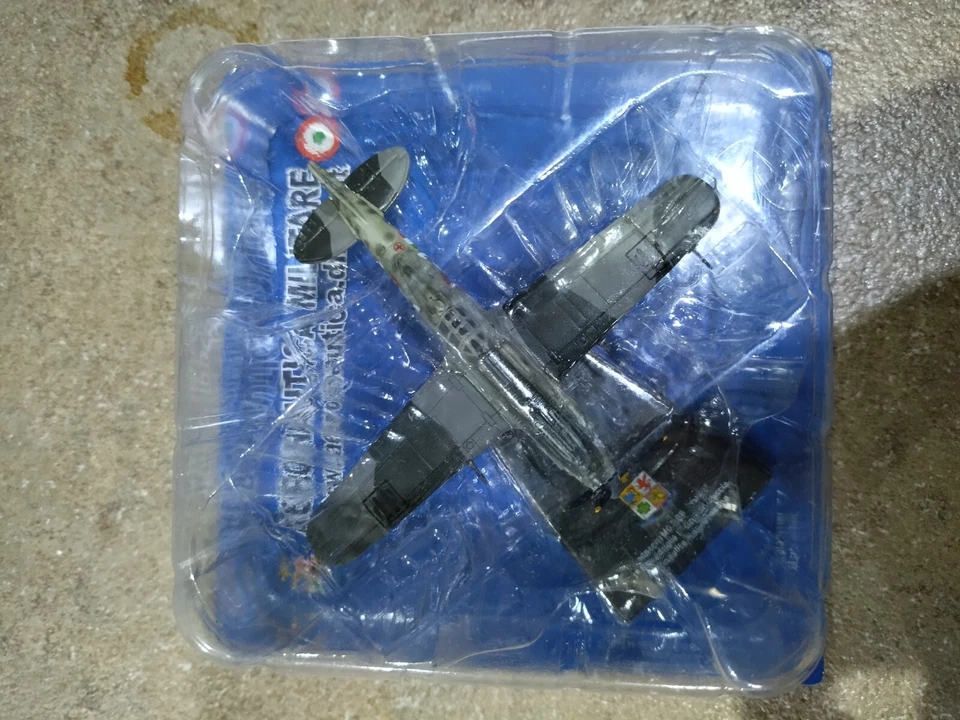 Aerei Italeri 1/100 Regia Aeronautica Militare Italiana Macchi MC205 Veltro WWII - Immagine 1 di 1