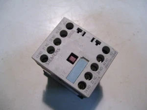 SIEMENS 3RH1131-1KB40 6A/230VAC 3NO/1NC CONTATTI RELÈ CONTROLLO BOBINA 24VDC P2891 - Foto 1 di 6