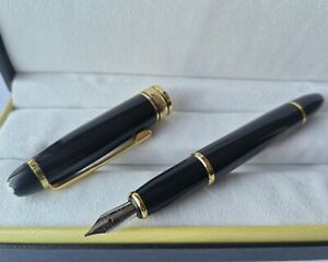 Luxury Le Grande Series Bright Black+Gold Clip 0.7mm nib size Fountain Pen