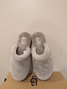 Ugg Australia Women's Maxi Pearle slippers Size 9 NIB - Picture 1 of 6
