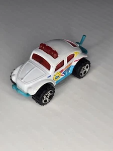 2000 Matchbox Beetle 4x4 off road Volkswagen white fire chief VW - Picture 1 of 10