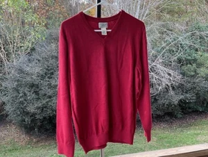 L.L. Bean Mens LG Red Long Sleeve V-Neck Sweater Cotton Cashmere Blend Holiday - Picture 1 of 17