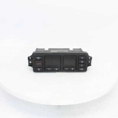 1998 Audi A4 Quattro HVAC Temperature Control Panel Part Number 8D0820043H5WK - Image 1 of 4