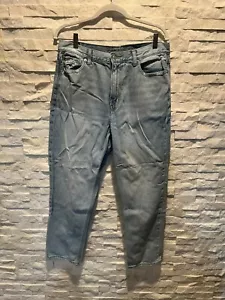 EUC Women's AMERICAN EAGLE Mom Jean Jeans Light Rinse Some Distressing Size 14 - Picture 1 of 11