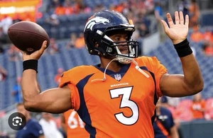 Denver Broncos #3 Wilson Football Trikot Größe Small NFL Spieler - Bild 1 von 3